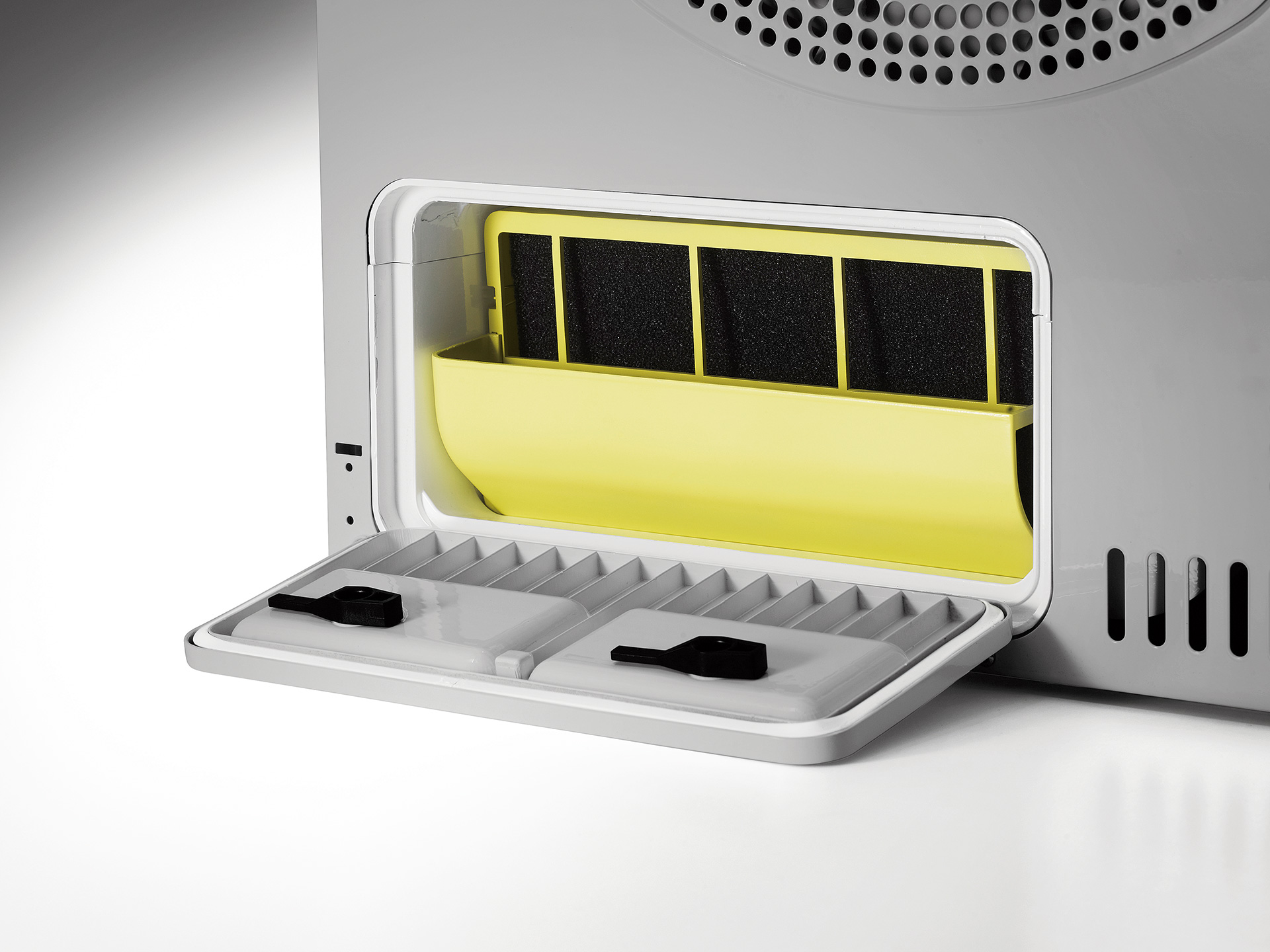 First Portable Microwave: iWaveCube Personal Microwave