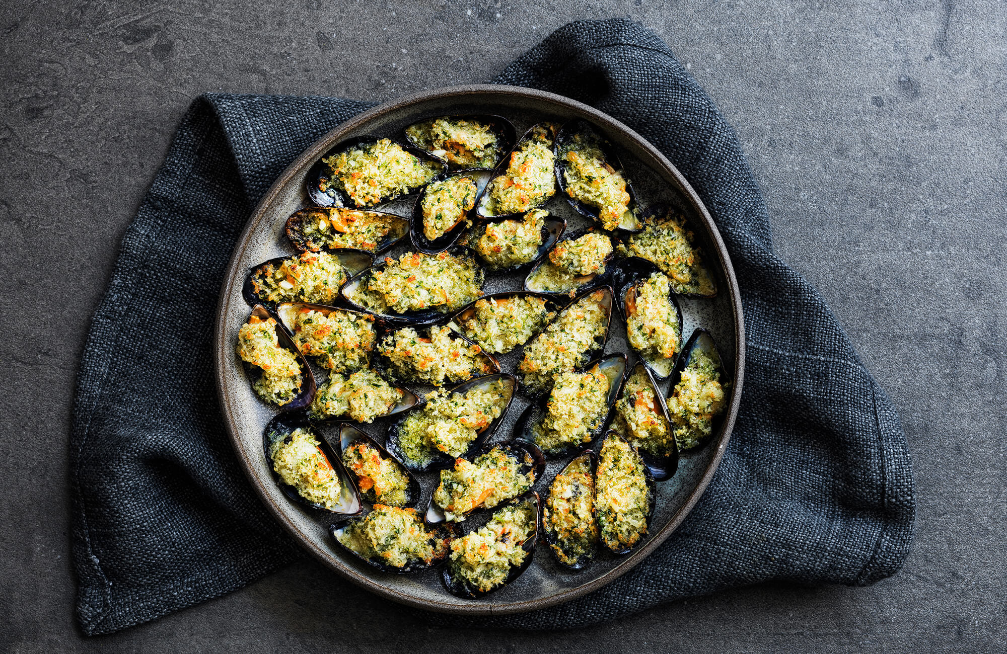 Gratinated-mussels-2000x1300-compresed.jpg